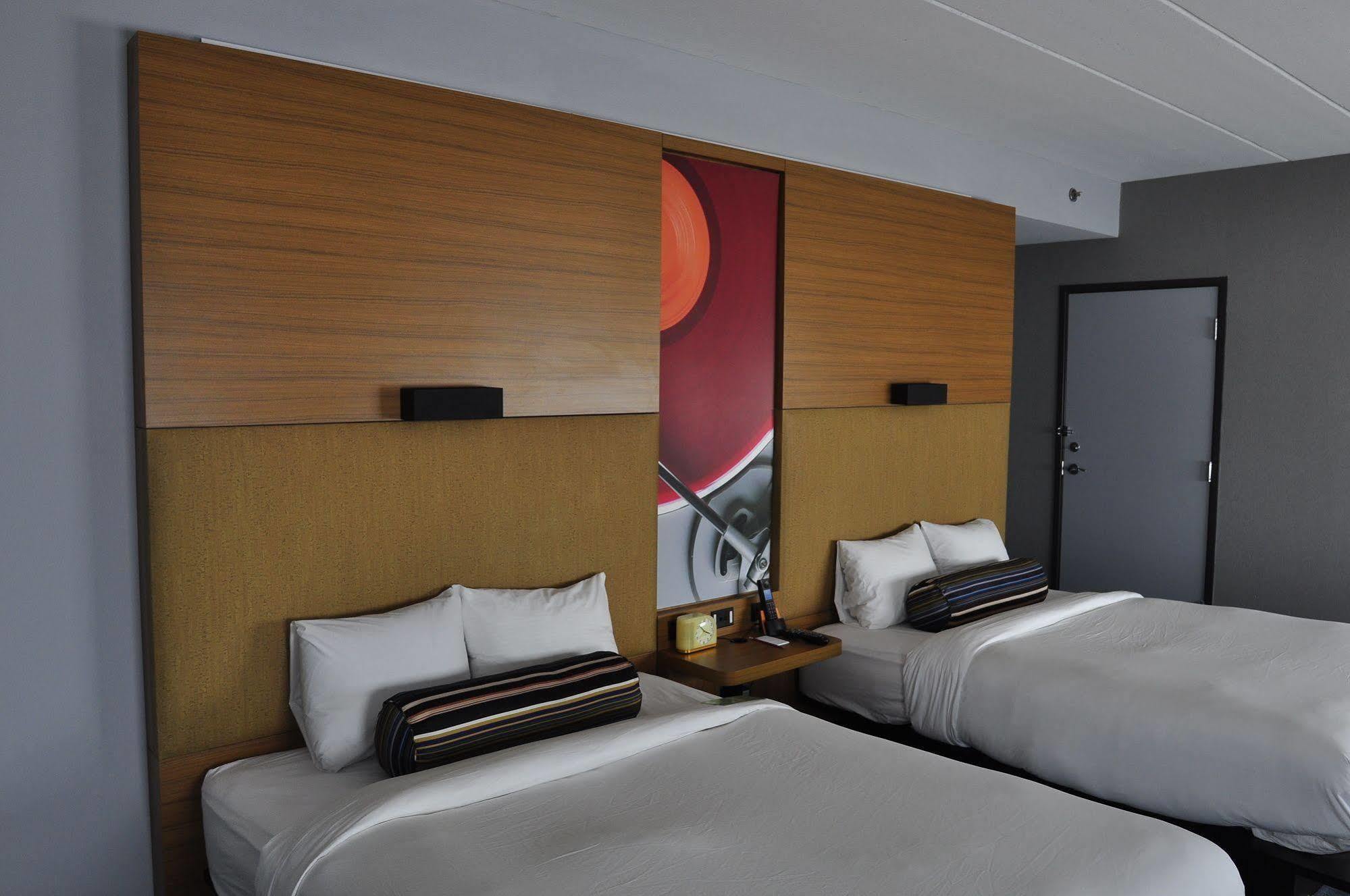 Aloft Tempe Hotel Exterior photo
